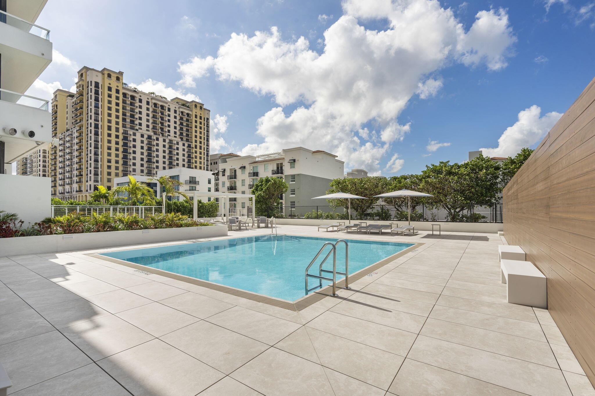 PLAZA OF THE PALM BEACHES - Residential