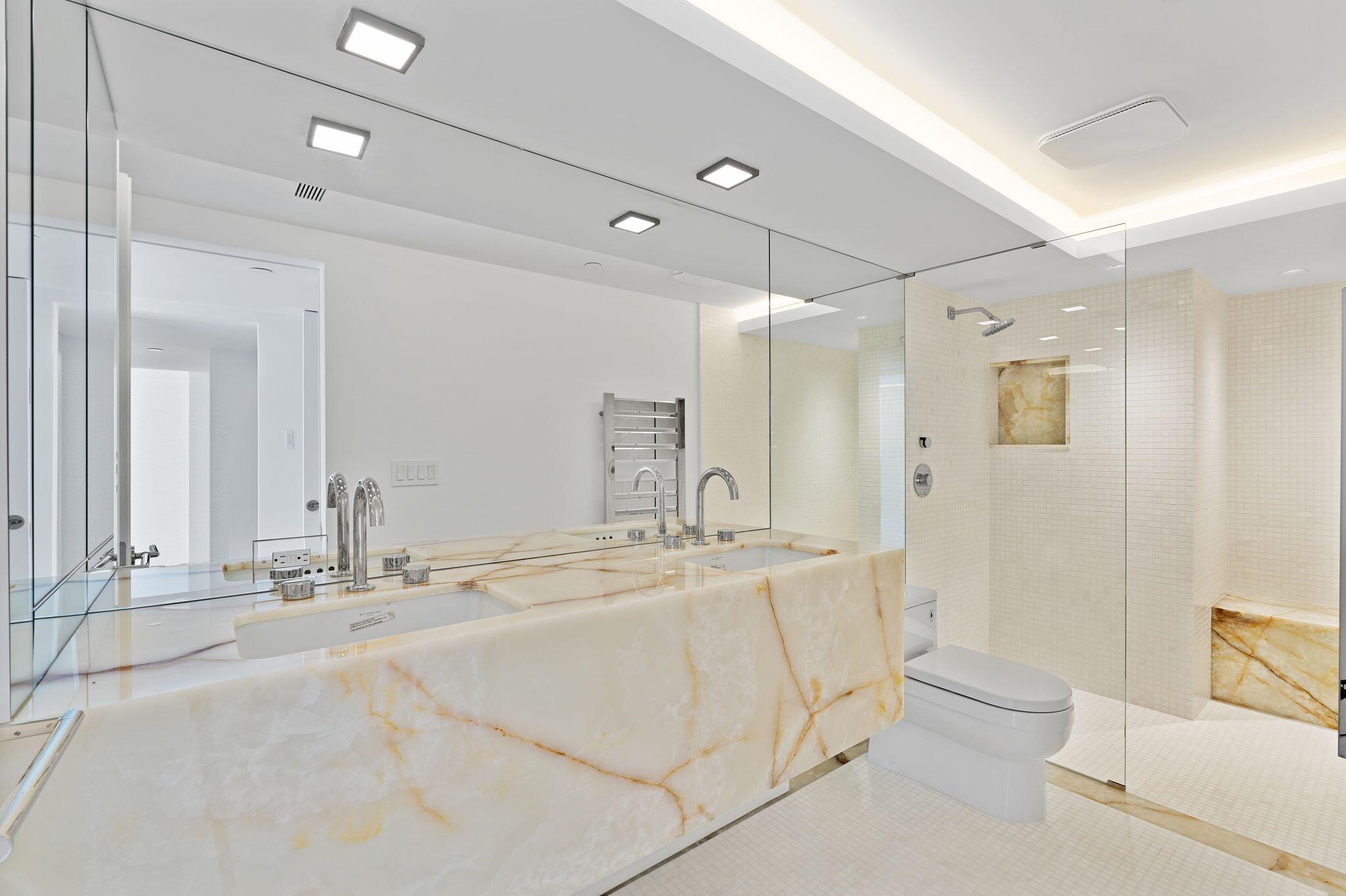 PLAZA OF THE PALM BEACHES - Residential