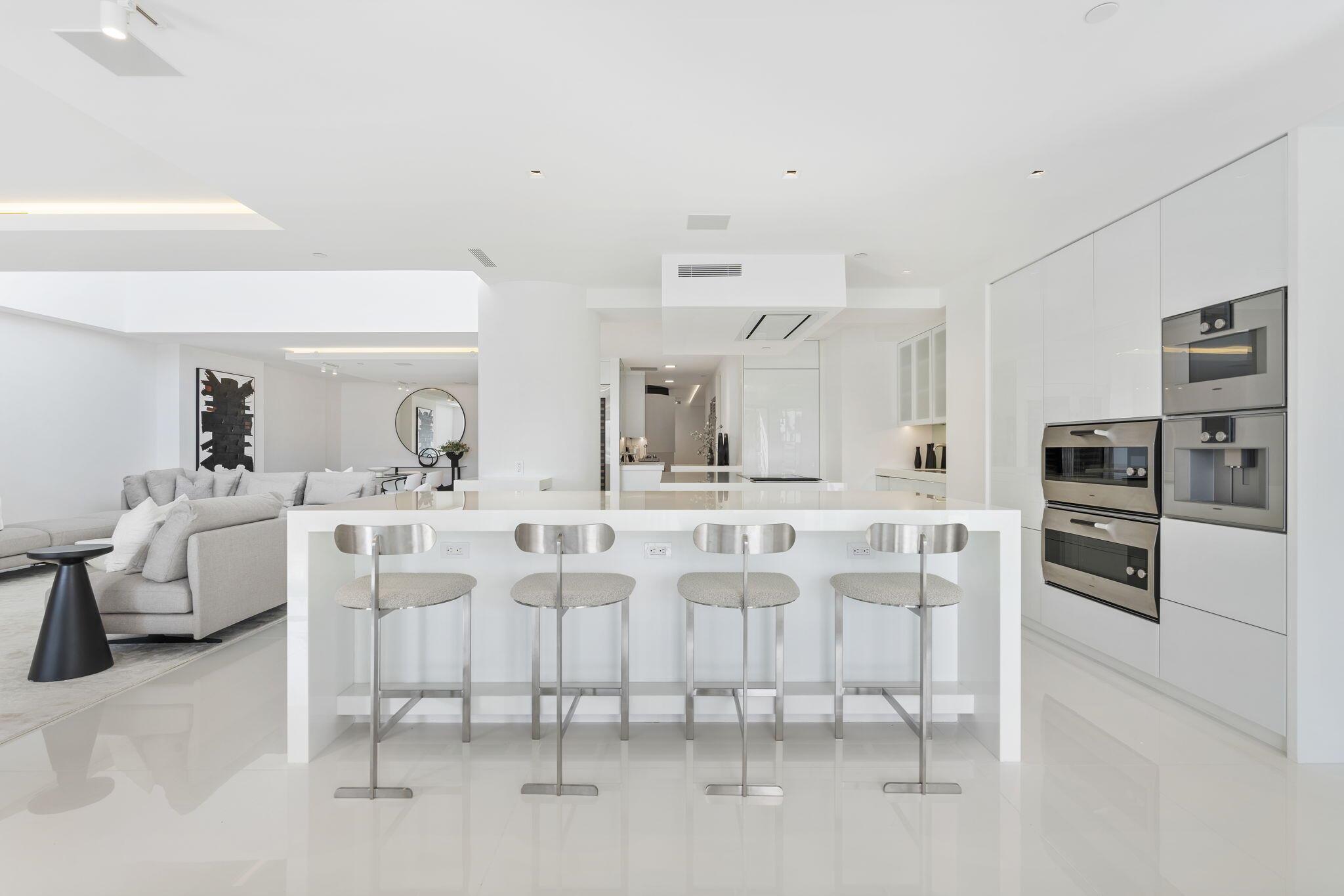 PLAZA OF THE PALM BEACHES - Residential