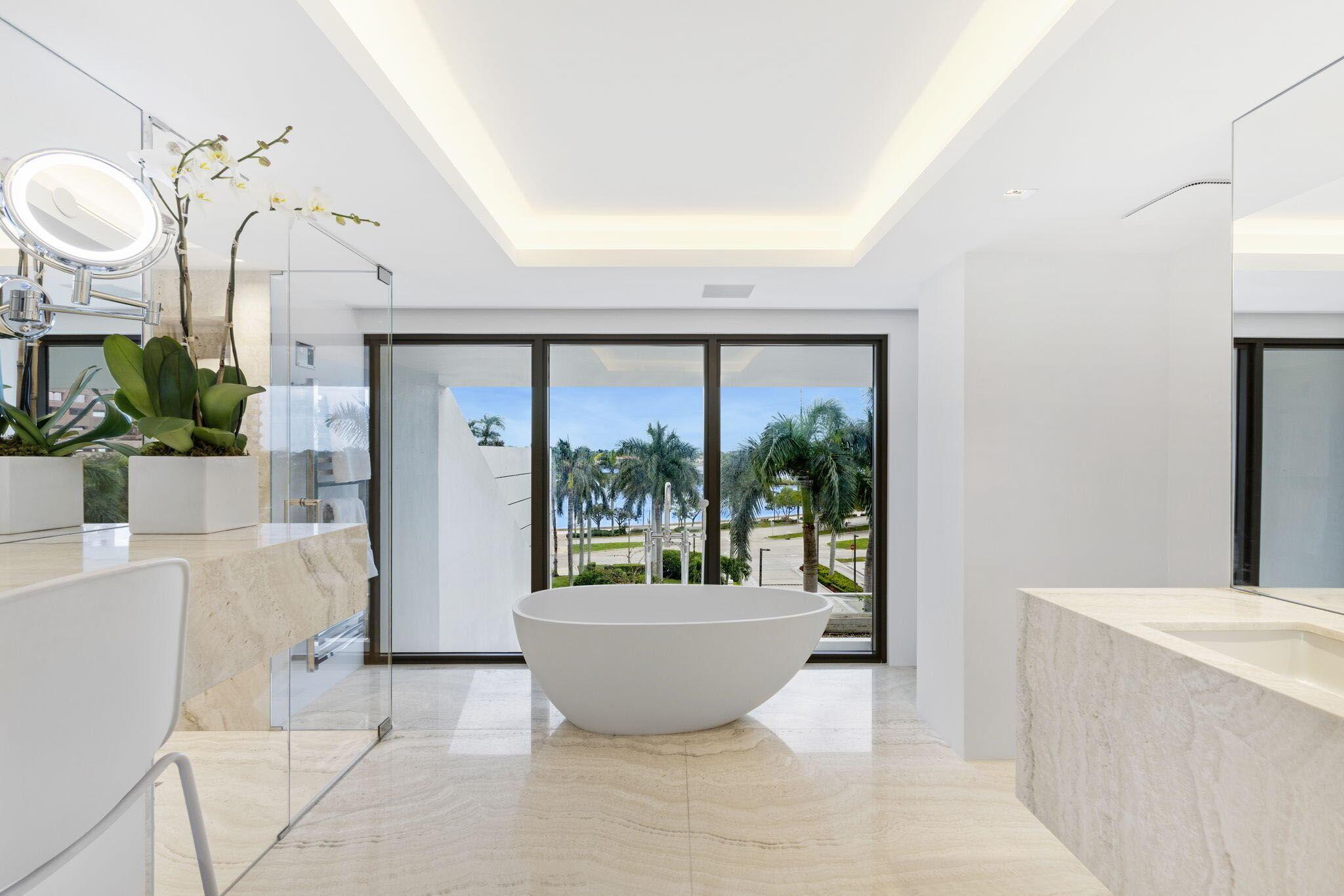 PLAZA OF THE PALM BEACHES - Residential