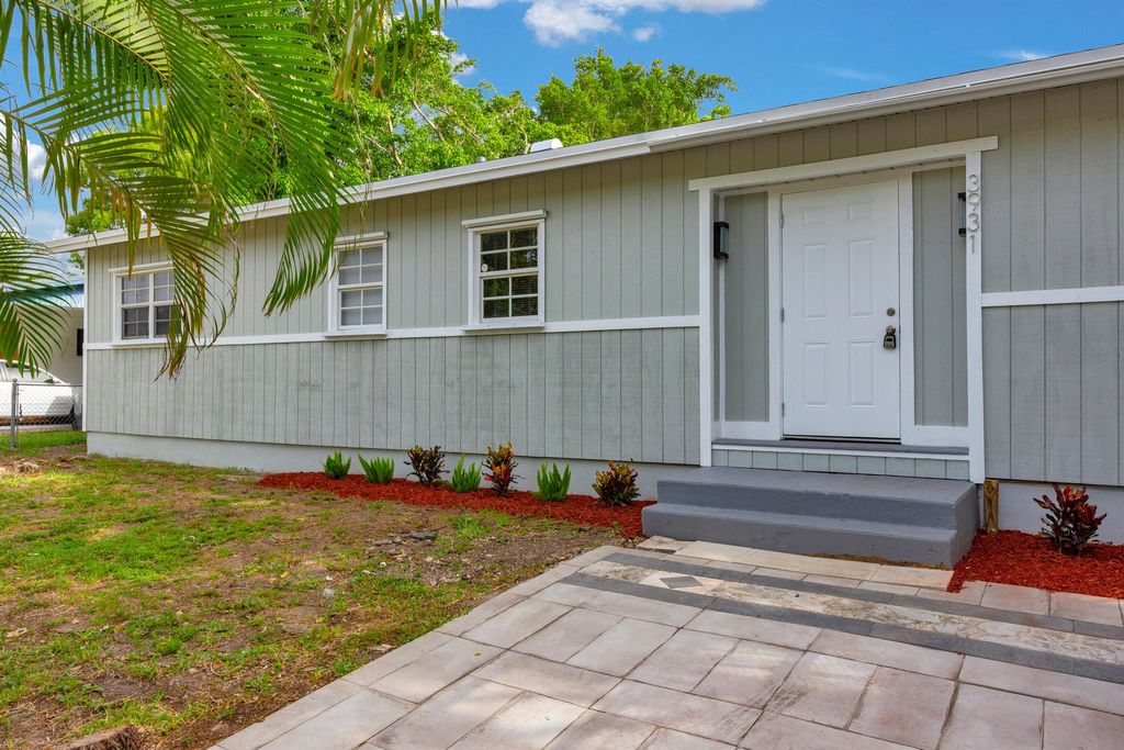 Photo of 3931 Kewanee Road, Lantana, FL 33462 (MLS # R11104813)