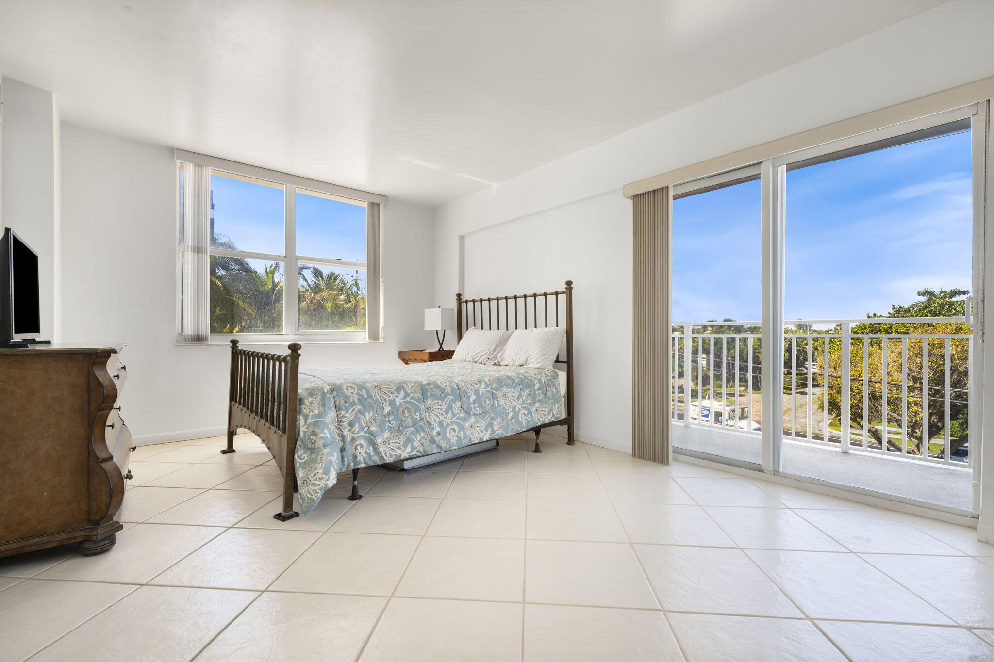 45 OCEAN CONDO - Residential