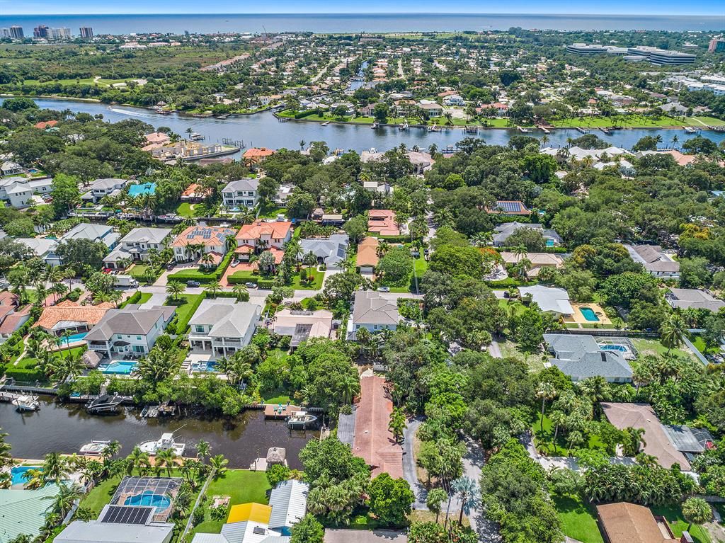 Photo of 2465 Shore Drive Dr, Palm Beach Gardens, FL 33410 (MLS # R10732694)