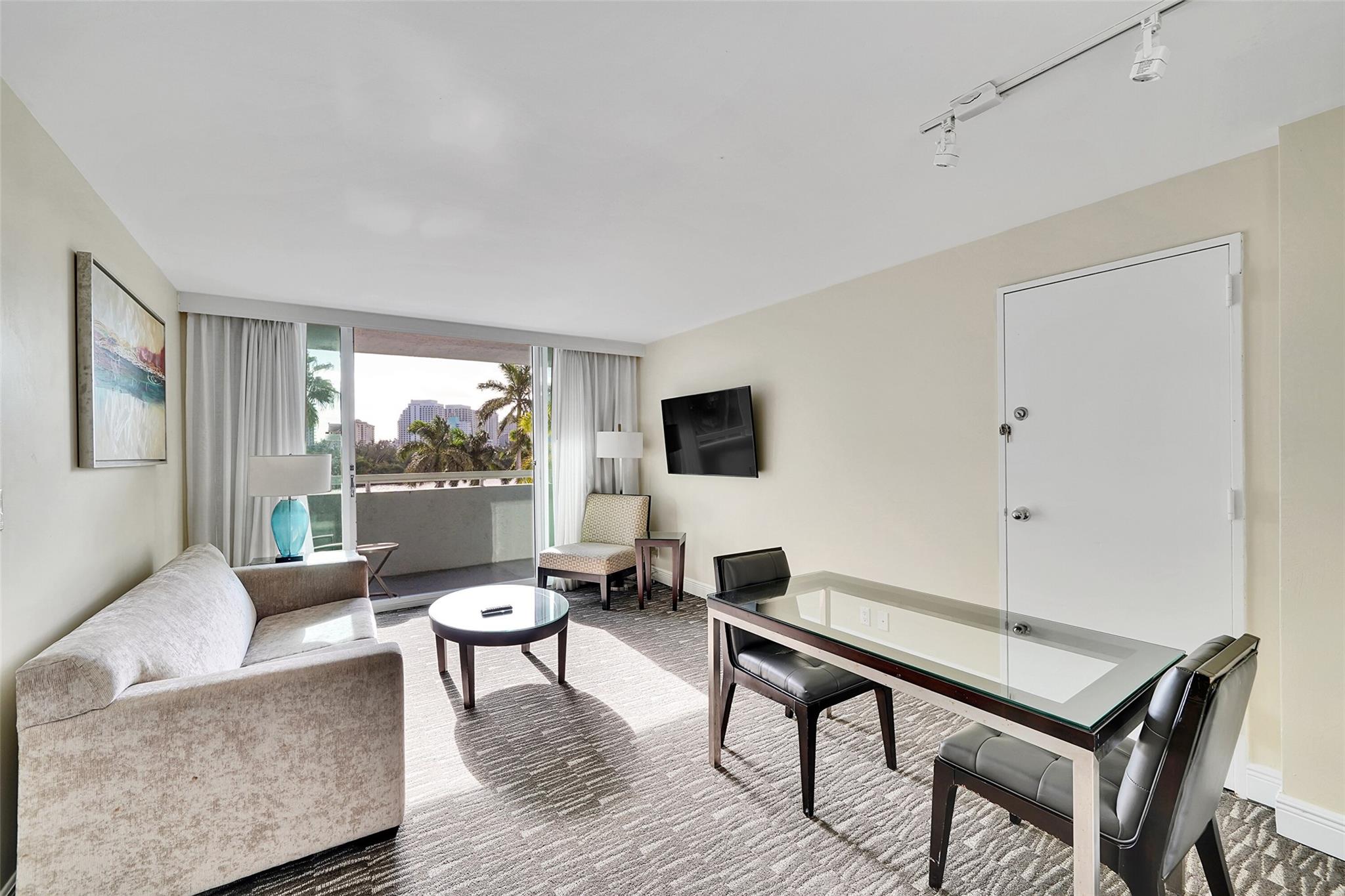 2670 E Sunrise Blvd 322