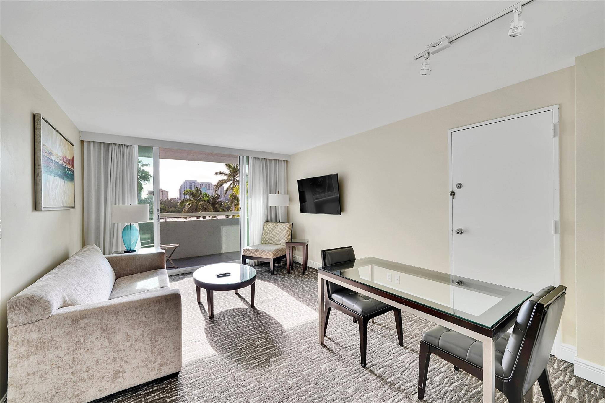 2670 E Sunrise Boulevard 322