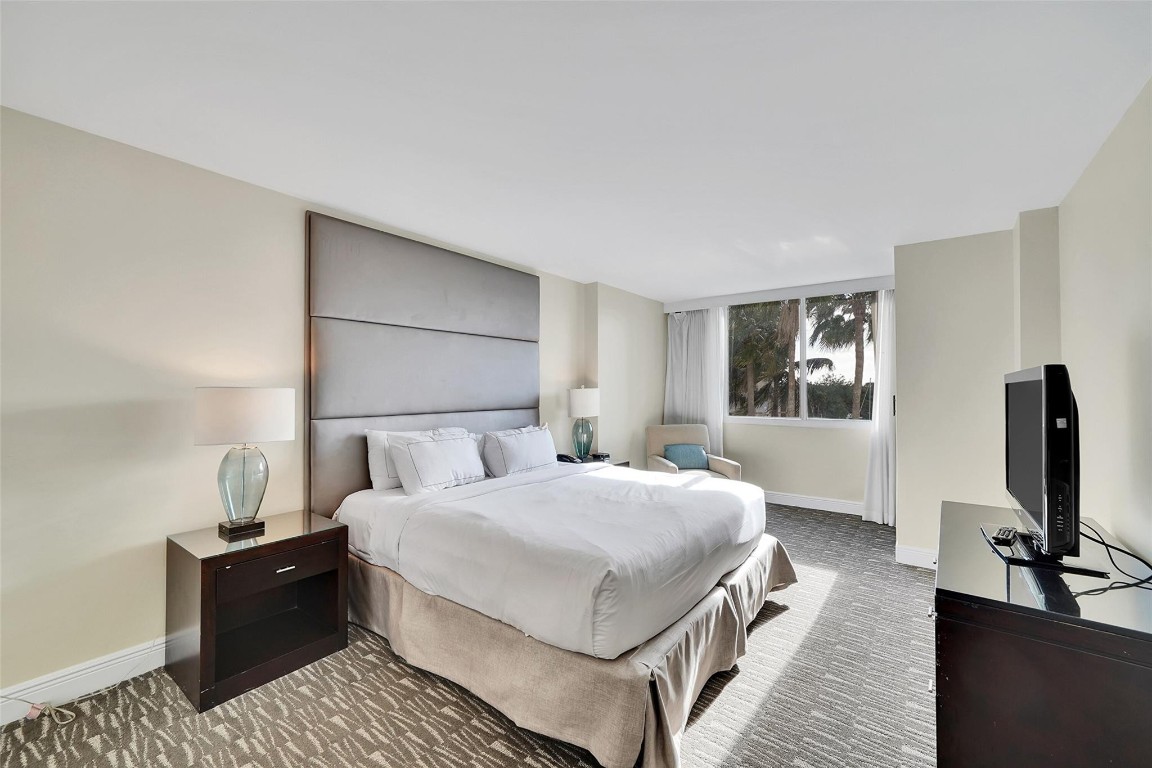 2670 E Sunrise Boulevard 322