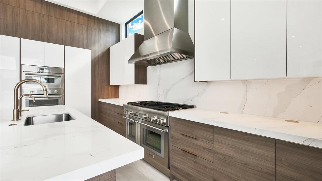 Blue Inlet - Residential