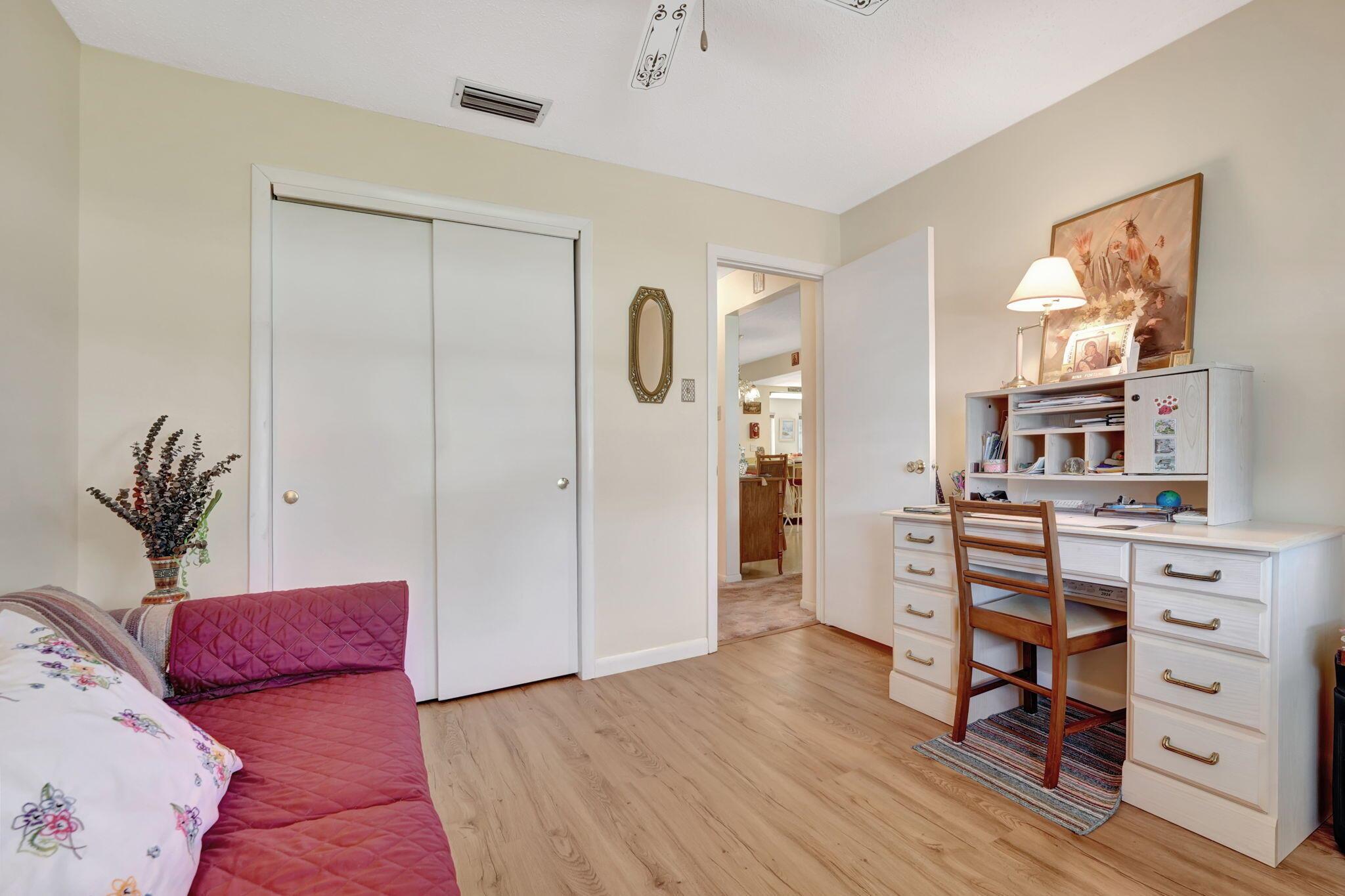 CRYSTAL LAKE 4TH SEC - Residential