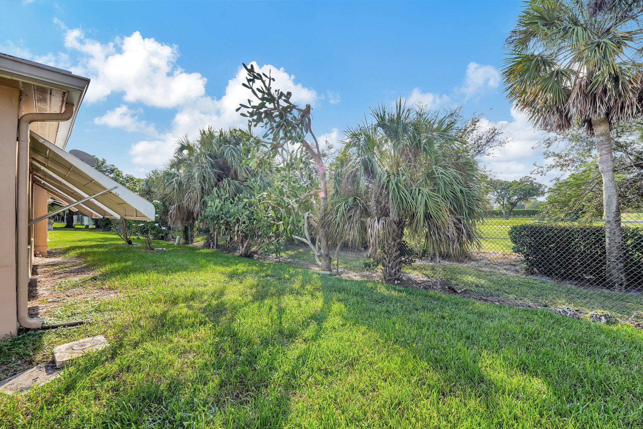 CRYSTAL LAKE 4TH SEC - Residential