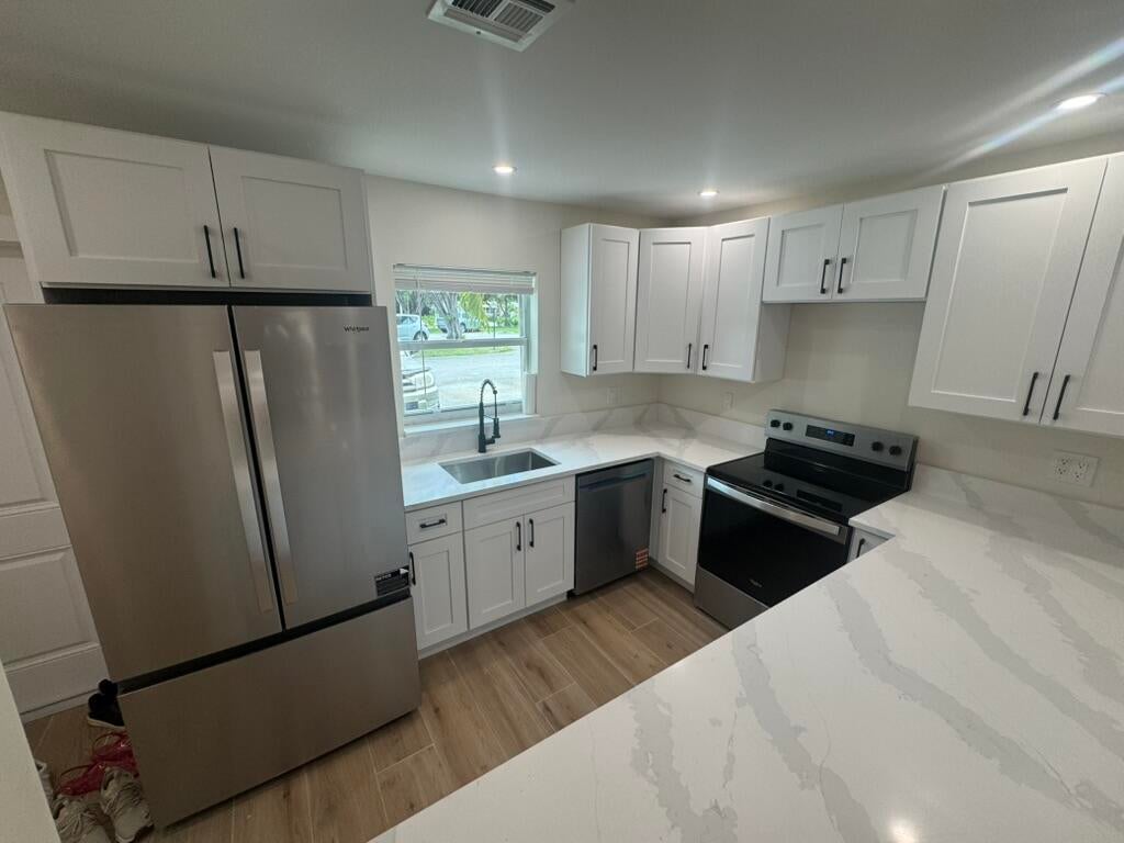 435 SW Natura Avenue A