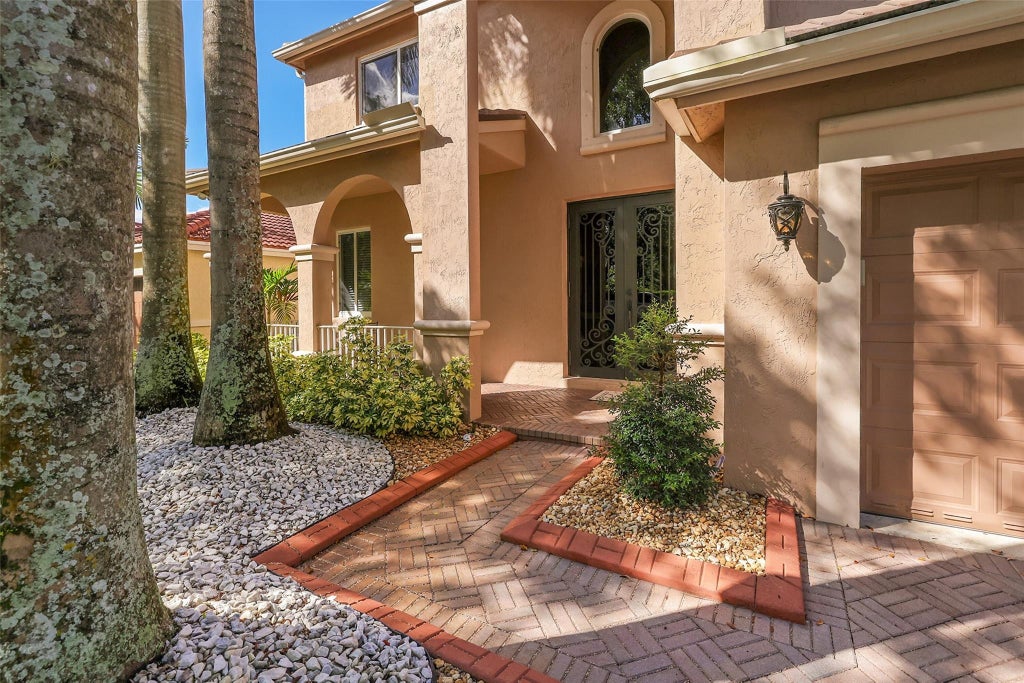 Photo of 1020 Lavender Circle, Weston, FL 33327 (MLS # B26081927)