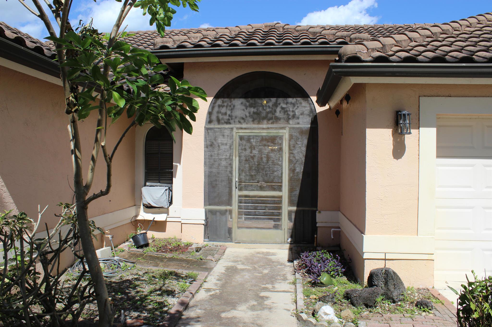 View photos, virtual tours, details... 2024 White Coral Court