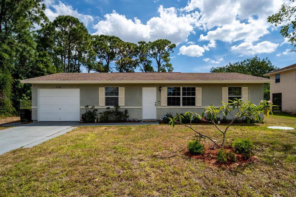 Photo of 2189 SW Susset Lane, Port Saint Lucie, FL 34953 (MLS # R10706121)