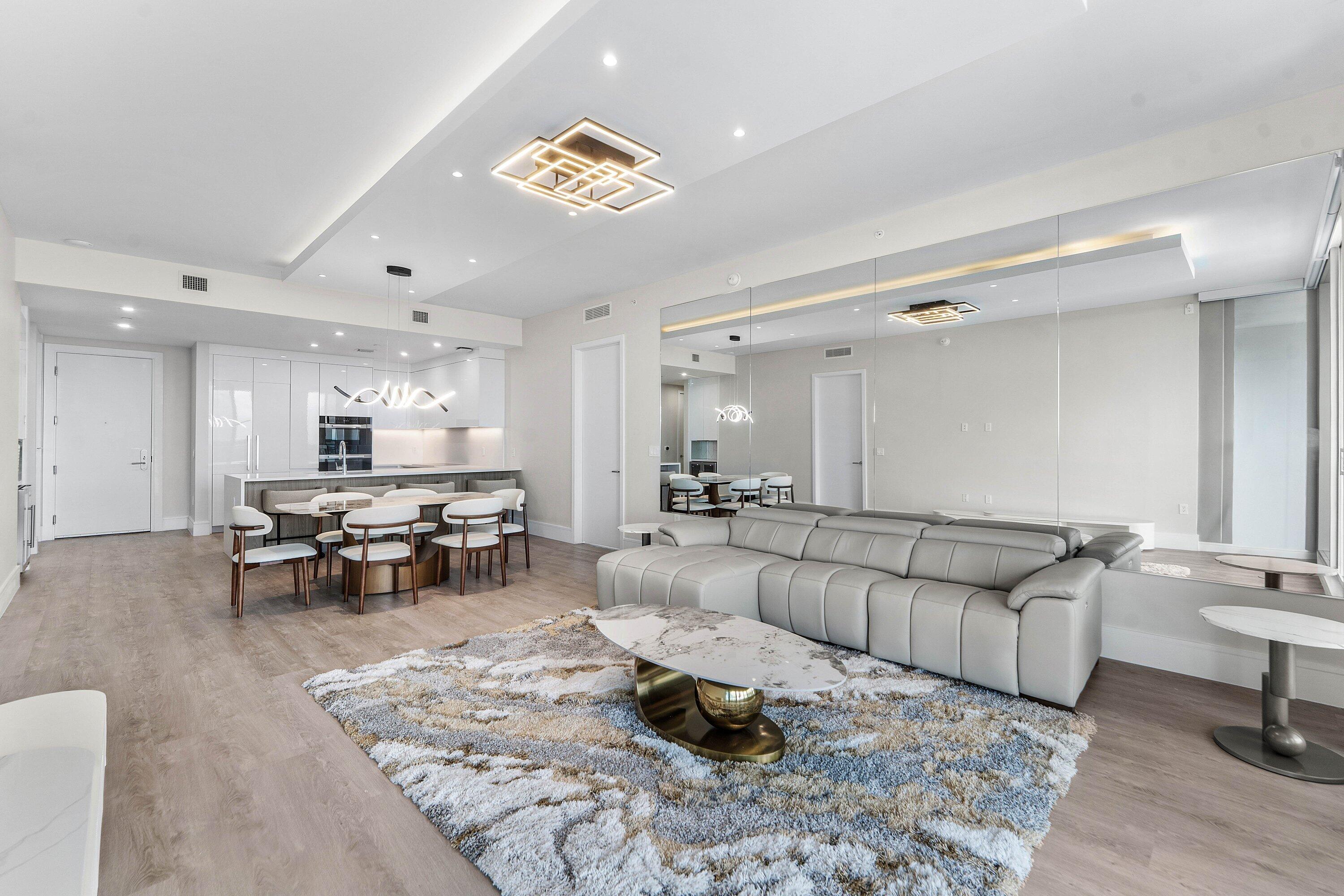 220 Lake Shore Drive 917
