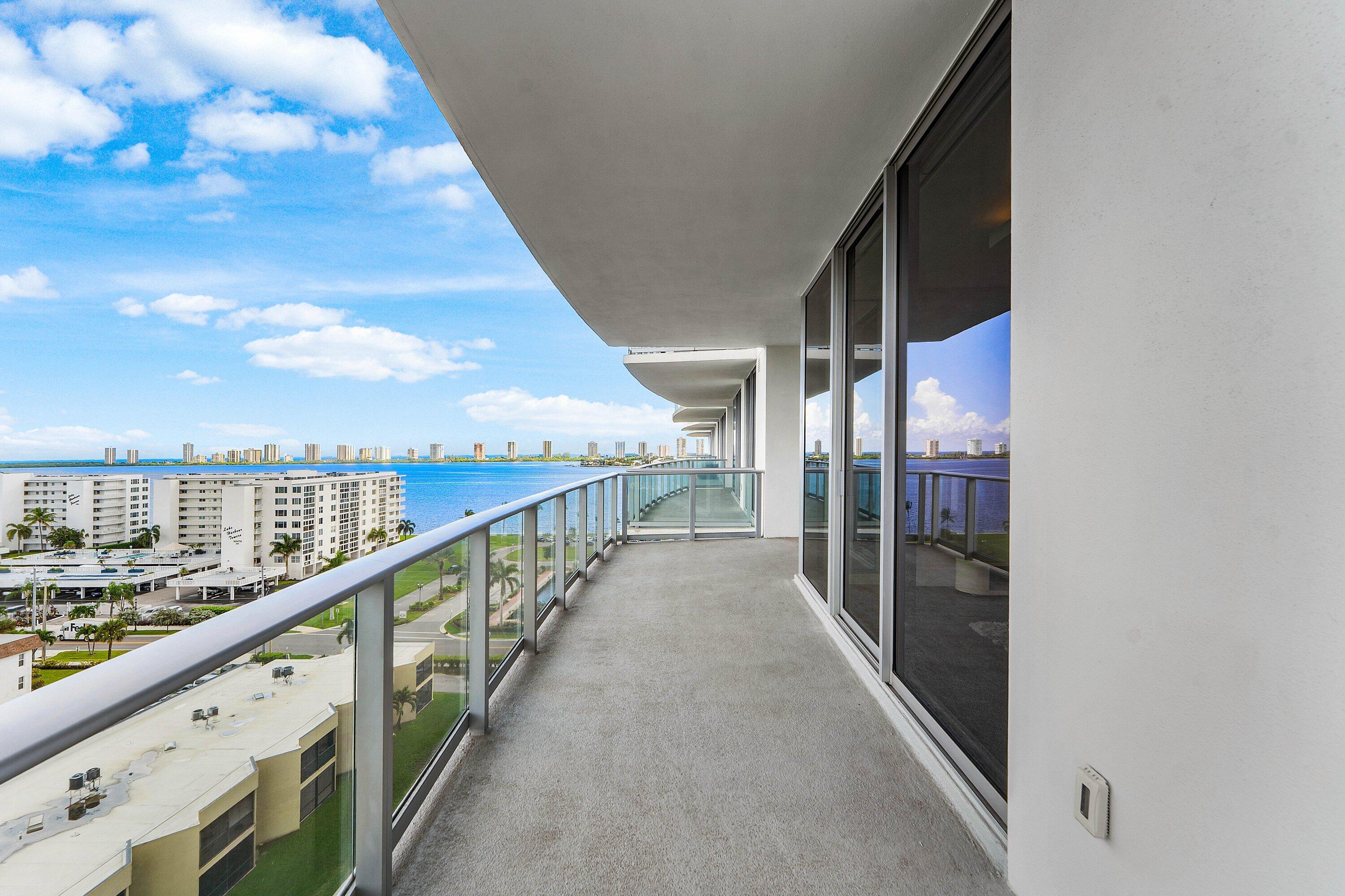 220 Lake Shore Drive 917