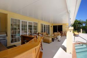 PALM BEACH POINT - Residential