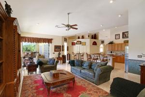 PALM BEACH POINT - Residential