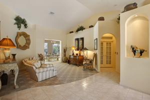 PALM BEACH POINT - Residential