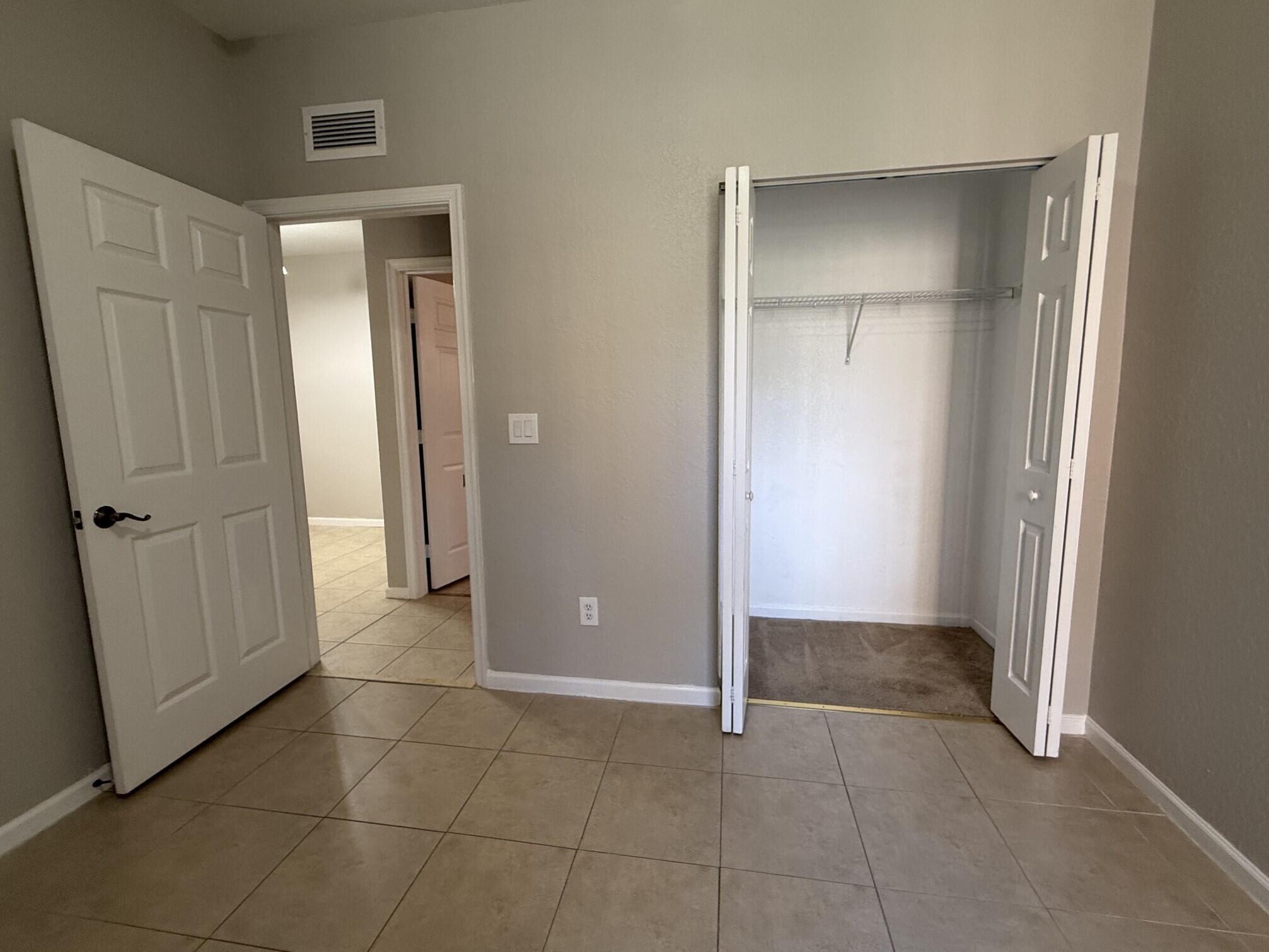 ROSEMONT CONDO - Residential Lease