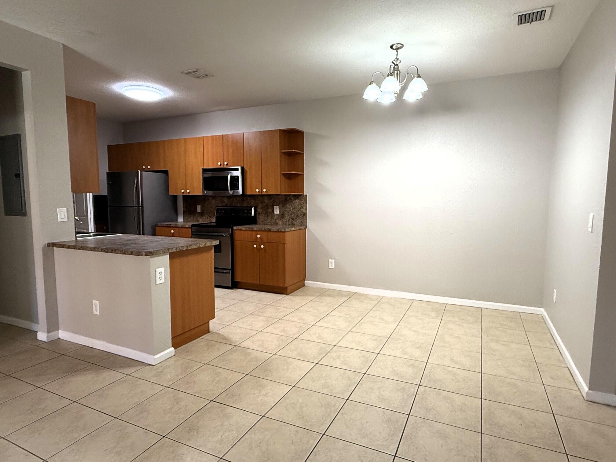 ROSEMONT CONDO - Residential Lease