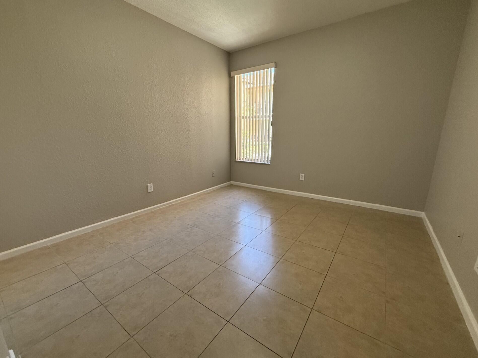 ROSEMONT CONDO - Residential Lease