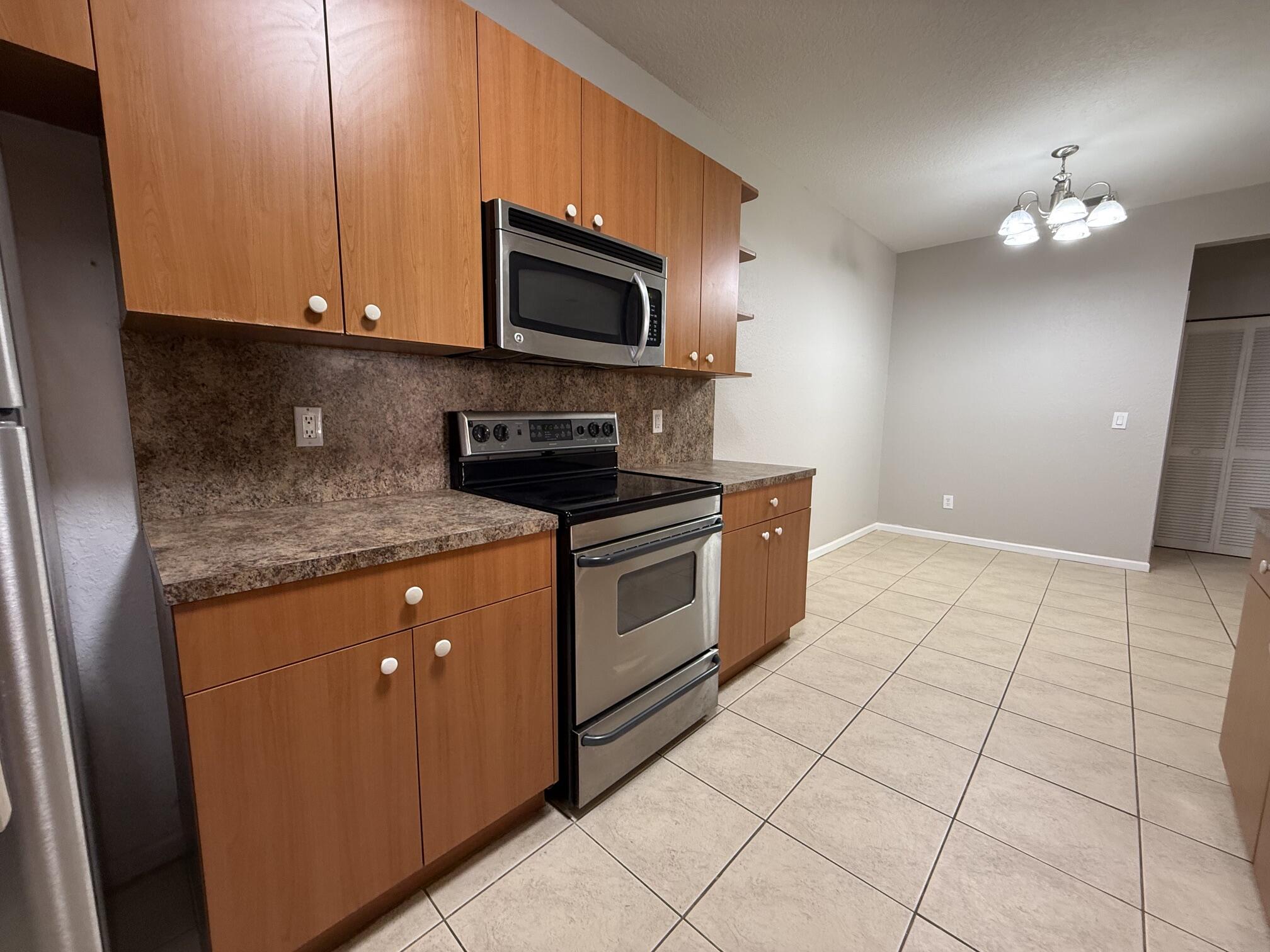 ROSEMONT CONDO - Residential Lease
