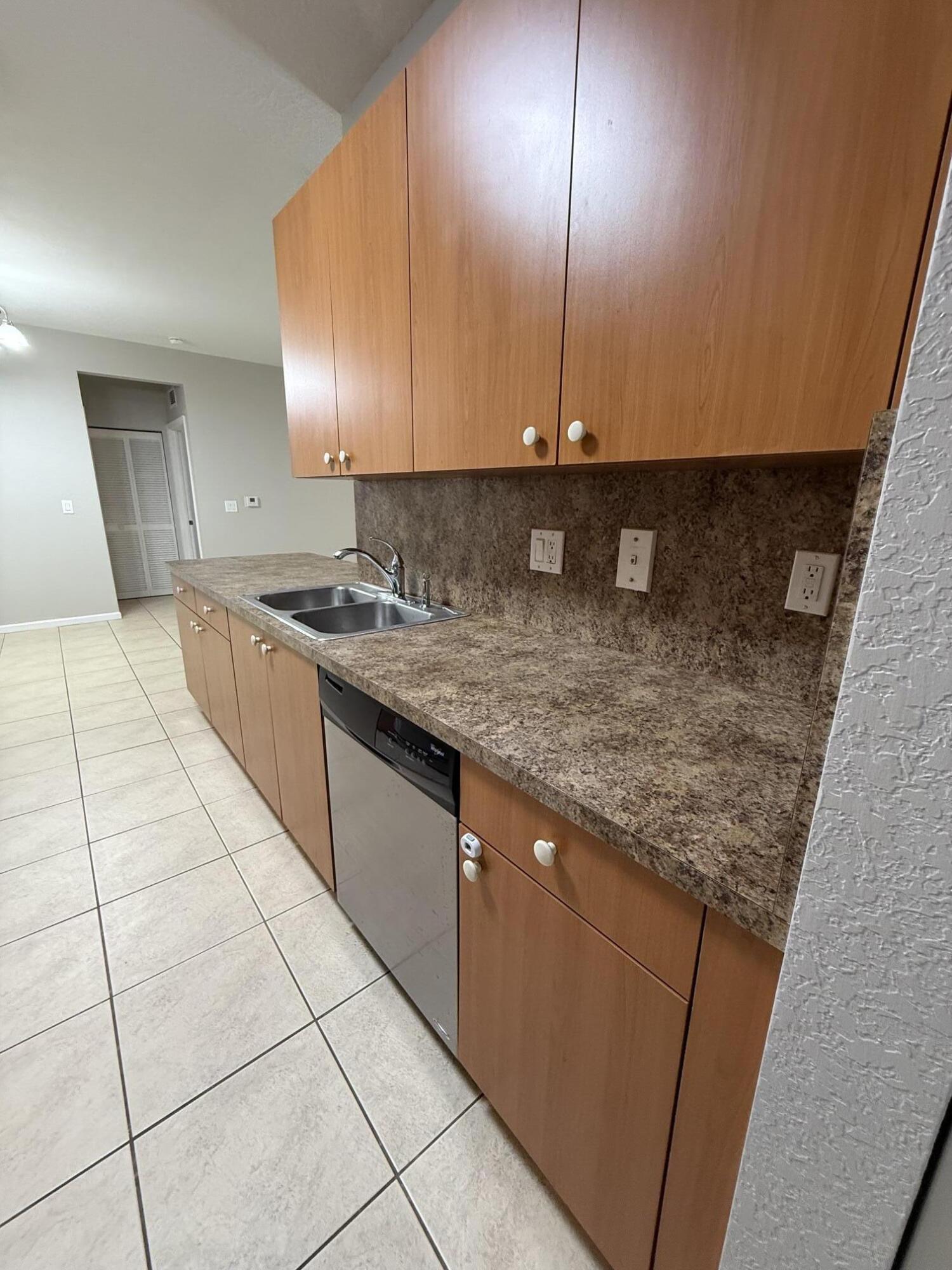 ROSEMONT CONDO - Residential Lease