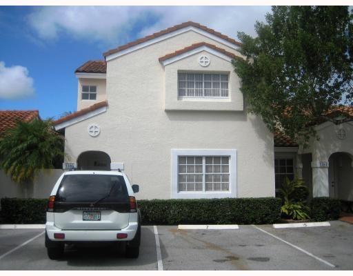 Desirable 3 Village Country Isles location. Spaces 2-3 bedroom, loft. New roof, impact windows, freshly painted, large fenced back yard. 2 parking spaces. No carpet. Walk to schools, churches, Town Center, I-75 and I-595.