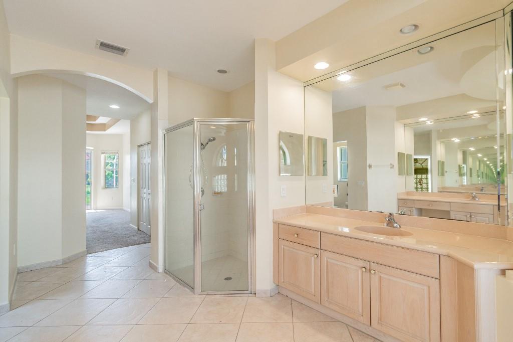 Westchester Lakes 155-47 - Residential