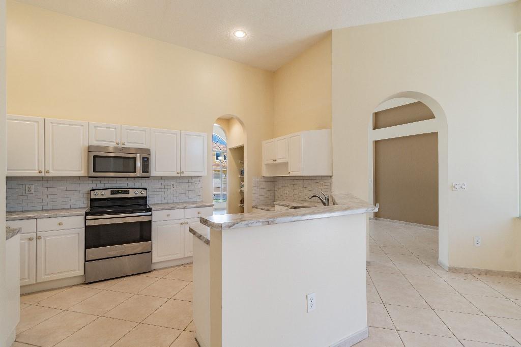 Westchester Lakes 155-47 - Residential