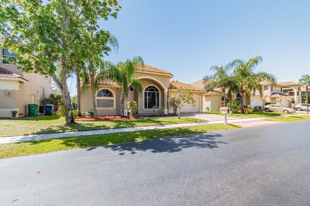 Westchester Lakes 155-47 - Residential