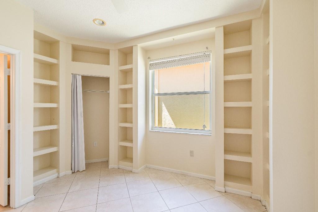 Westchester Lakes 155-47 - Residential