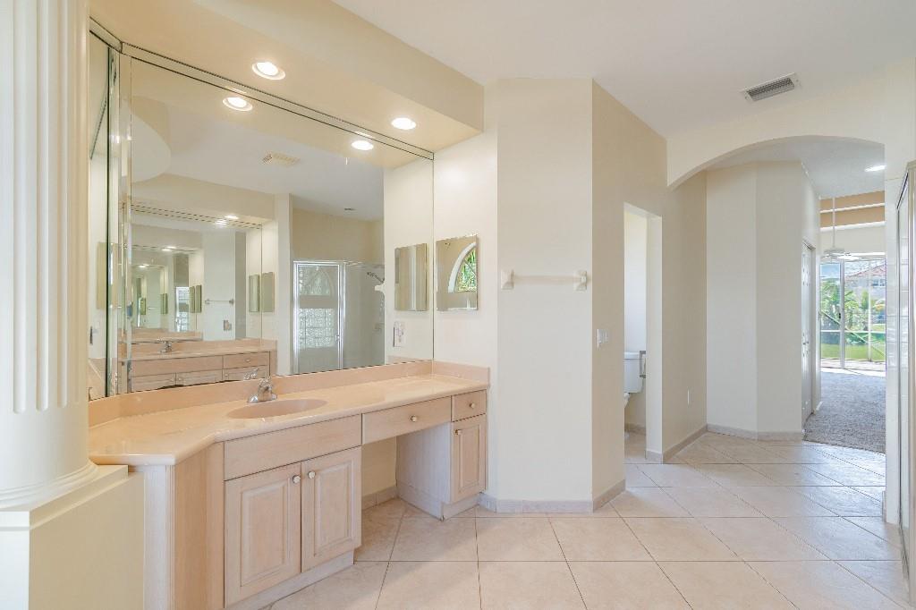 Westchester Lakes 155-47 - Residential