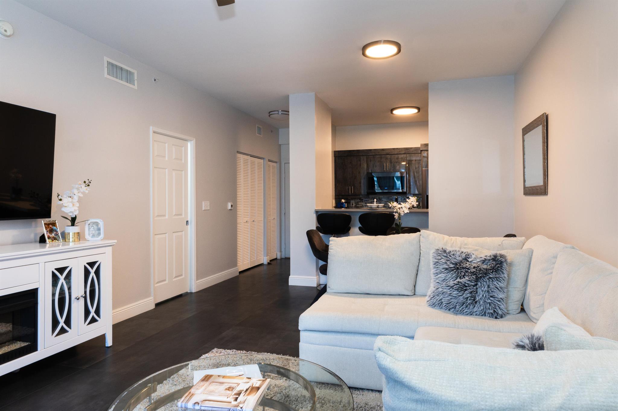 651 Okeechobee Boulevard 207