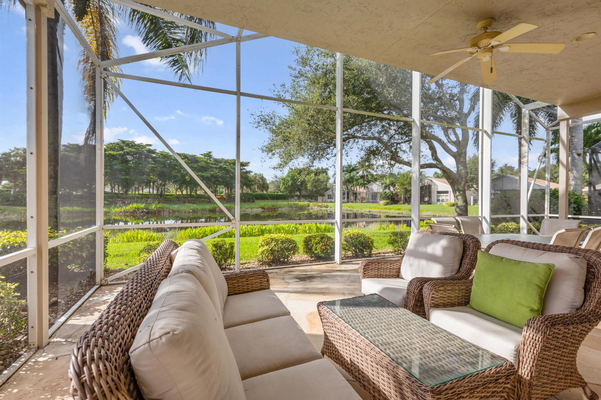 VALENCIA SHORES 1 - Residential