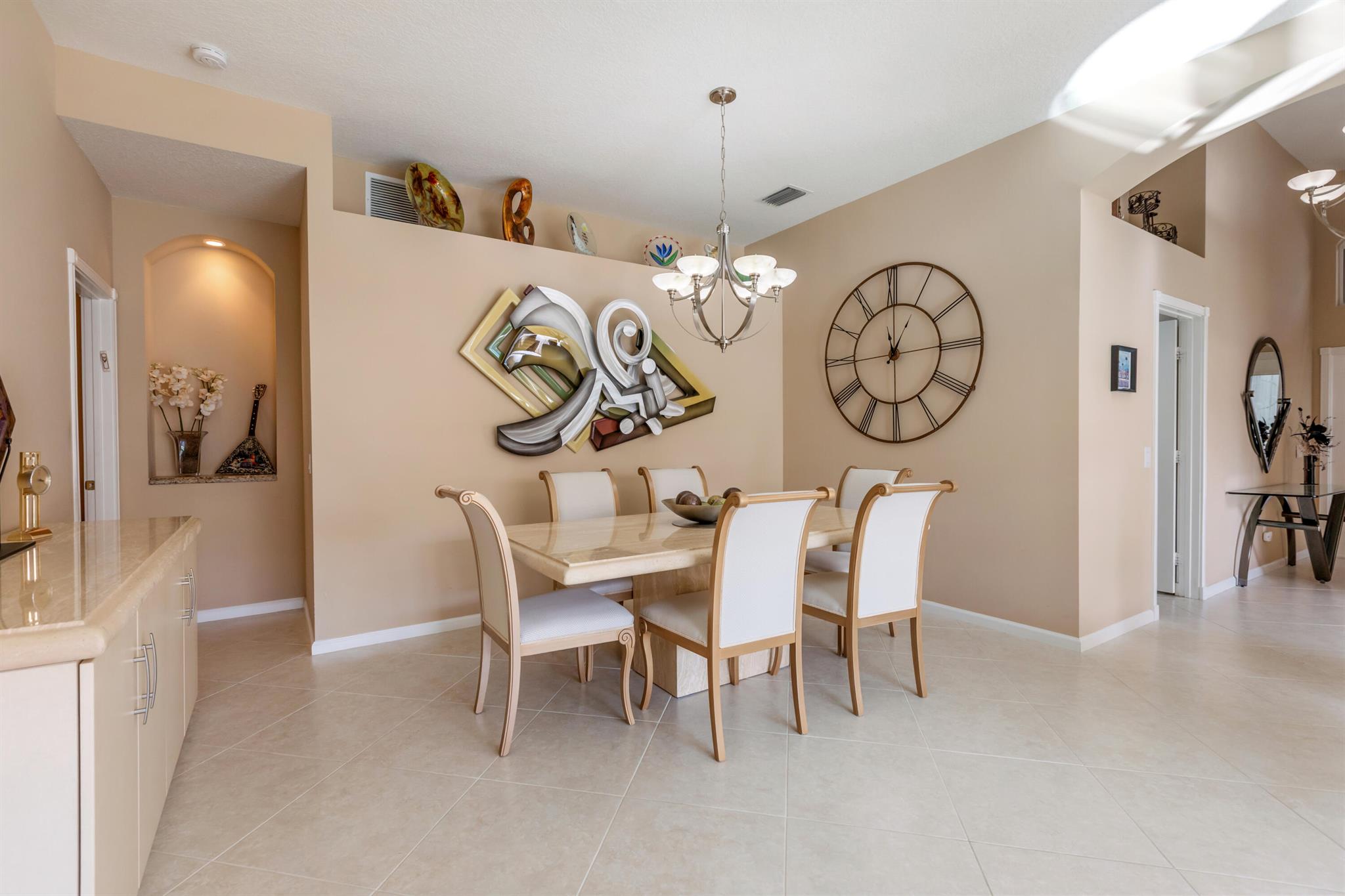VALENCIA SHORES 1 - Residential