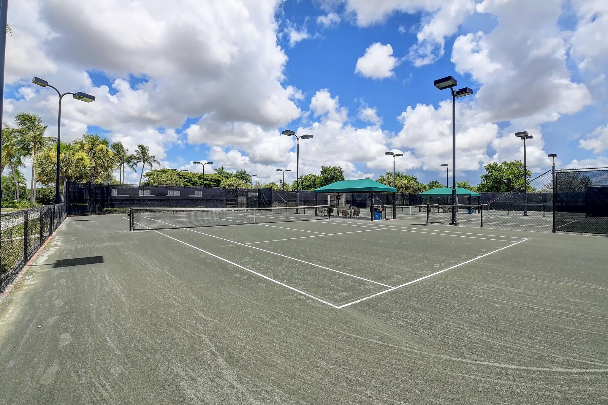 VALENCIA SHORES 1 - Residential