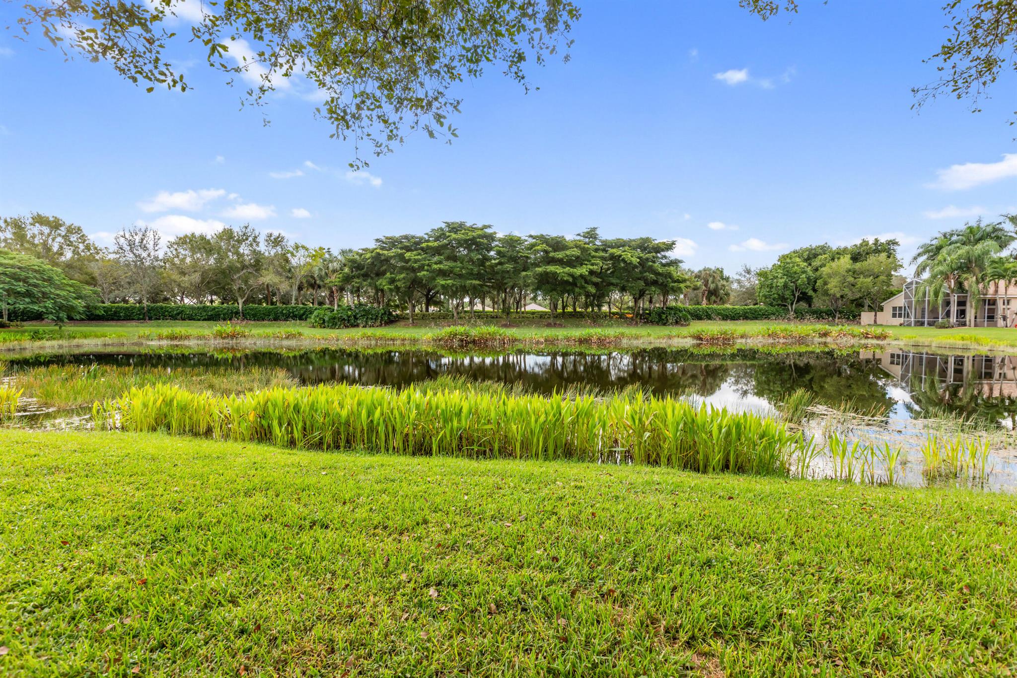 VALENCIA SHORES 1 - Residential