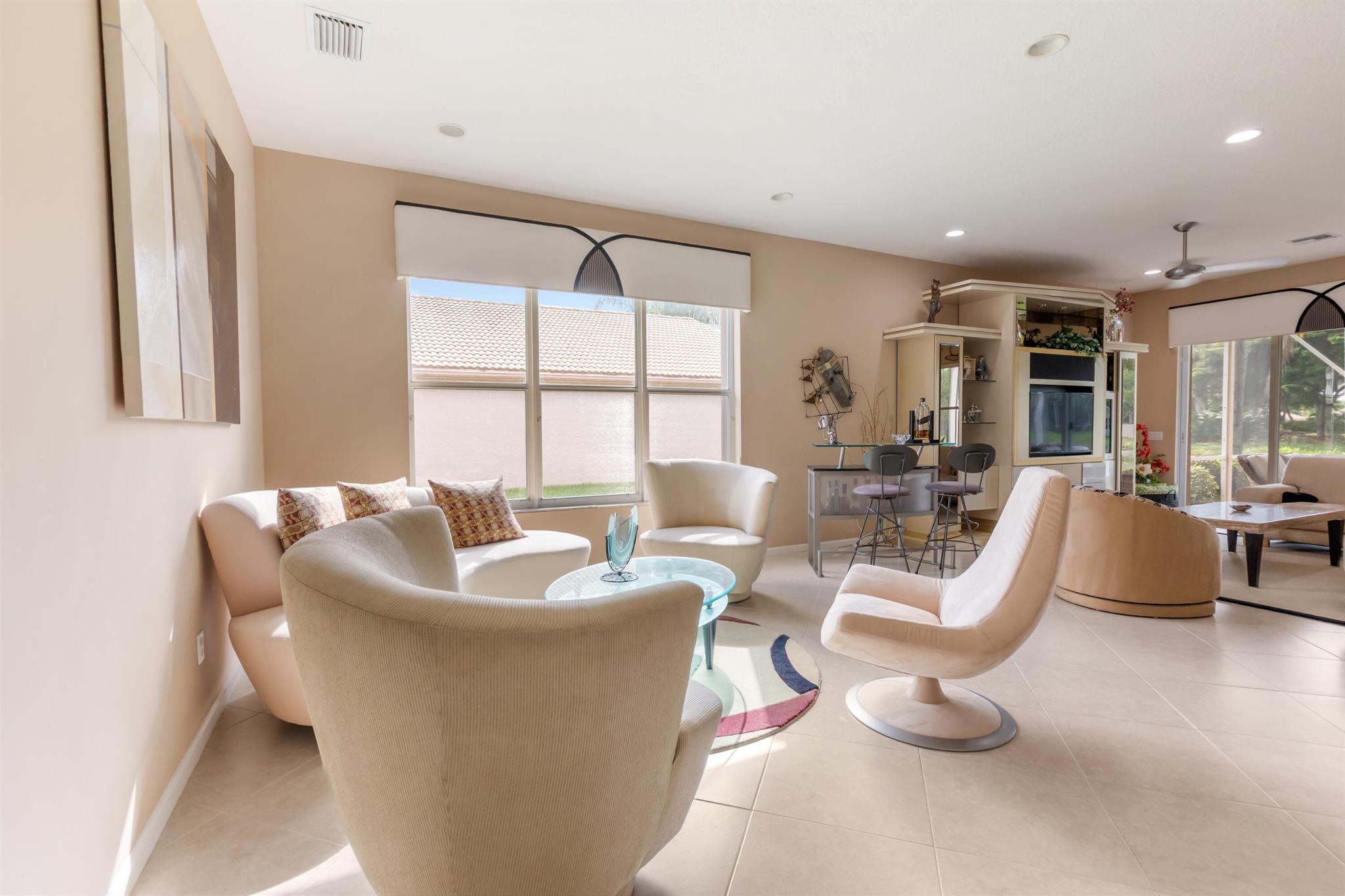 VALENCIA SHORES 1 - Residential