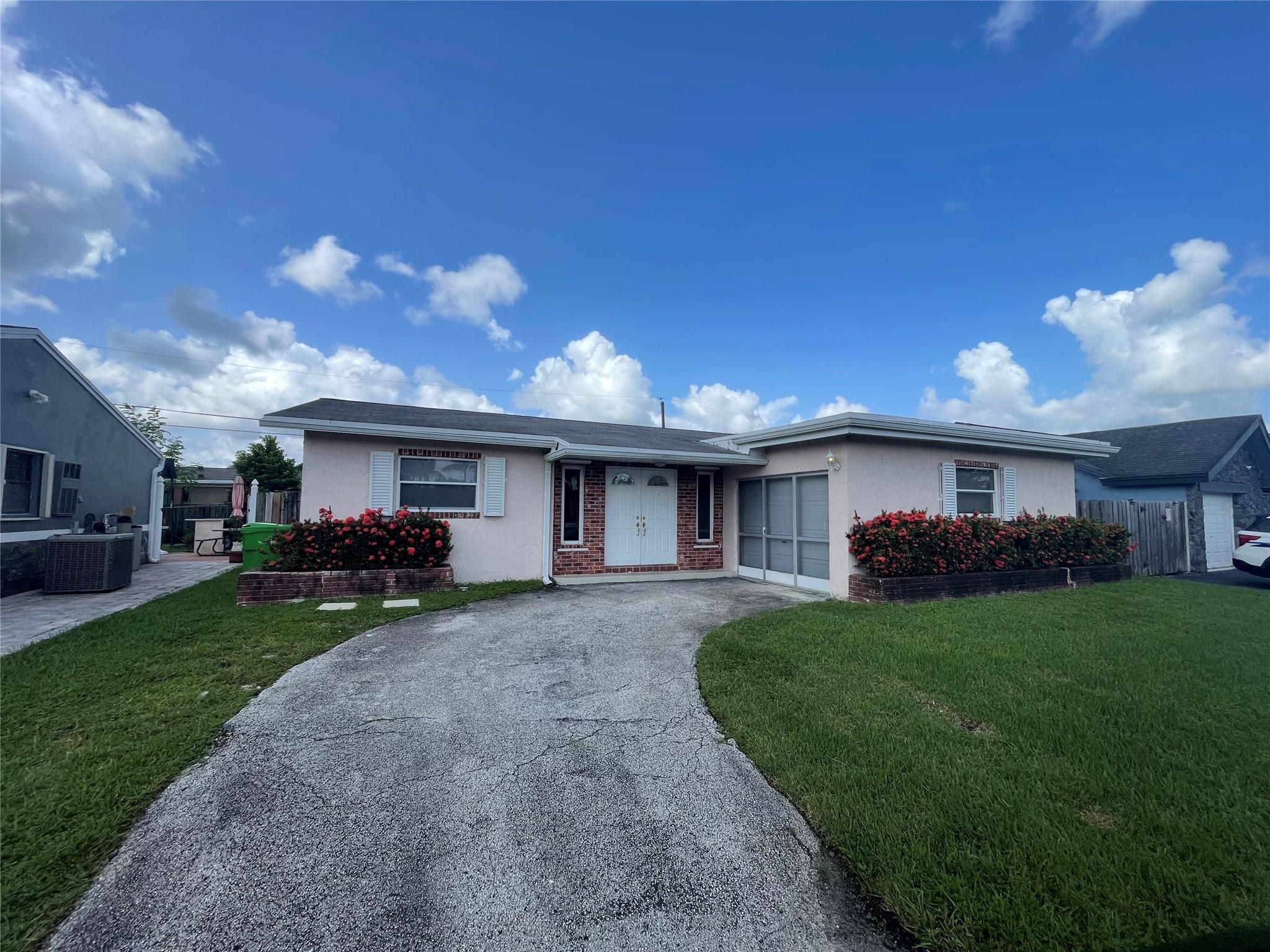 Sunrise Golf Village Sec - Residential Lease