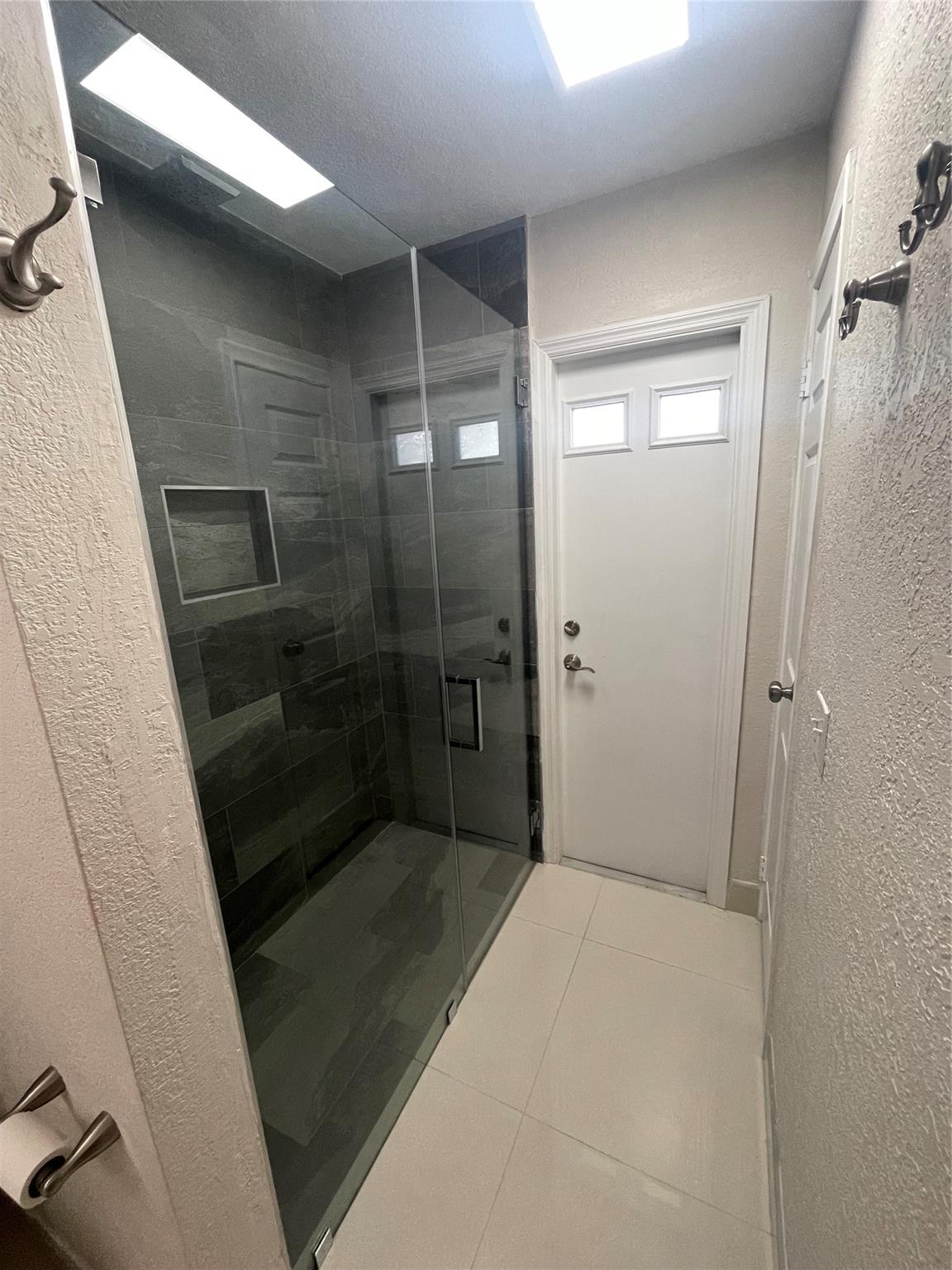 Sunrise Golf Village Sec - Residential Lease