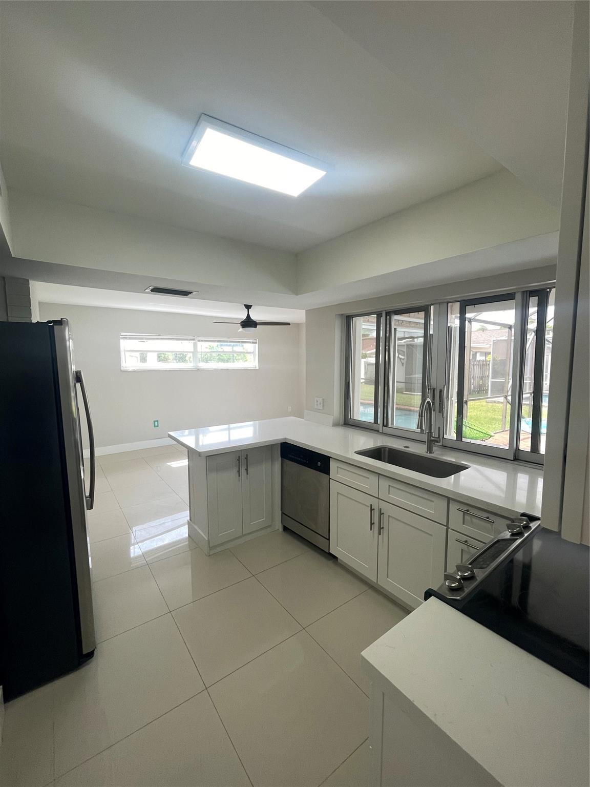 Sunrise Golf Village Sec - Residential Lease