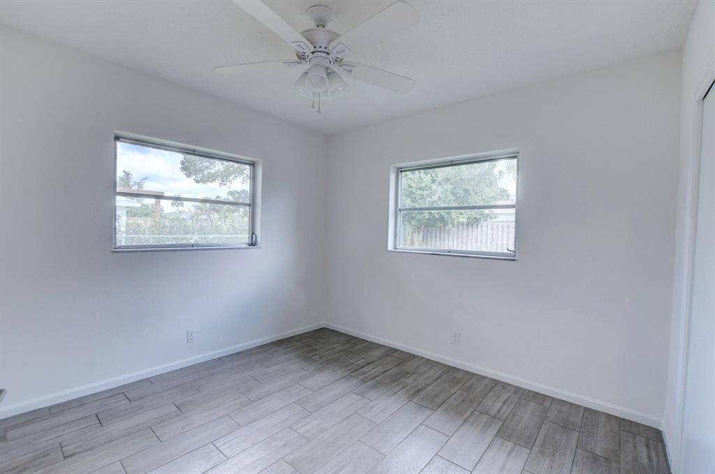 BOCA RATON SQUARE - Residential