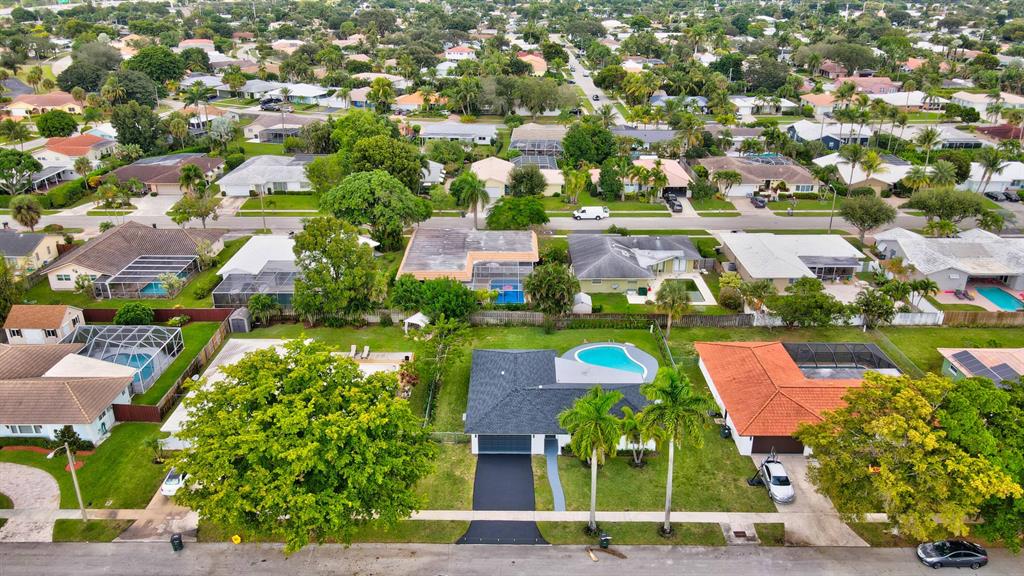 BOCA RATON SQUARE - Residential