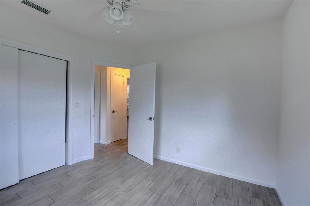 BOCA RATON SQUARE - Residential