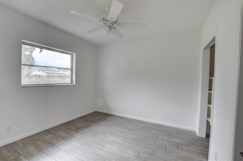 BOCA RATON SQUARE - Residential