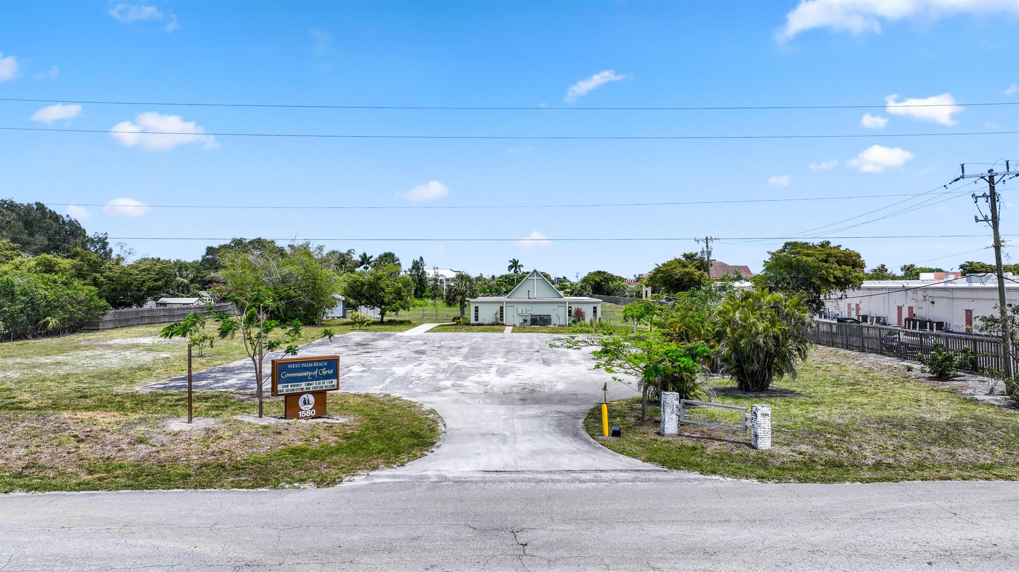 ALROSA PARK - Commercial Sale