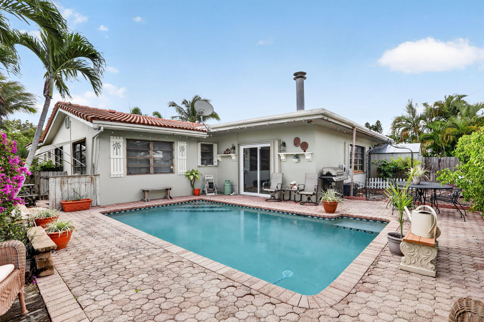 HILLSBORO ESTATES - Residential