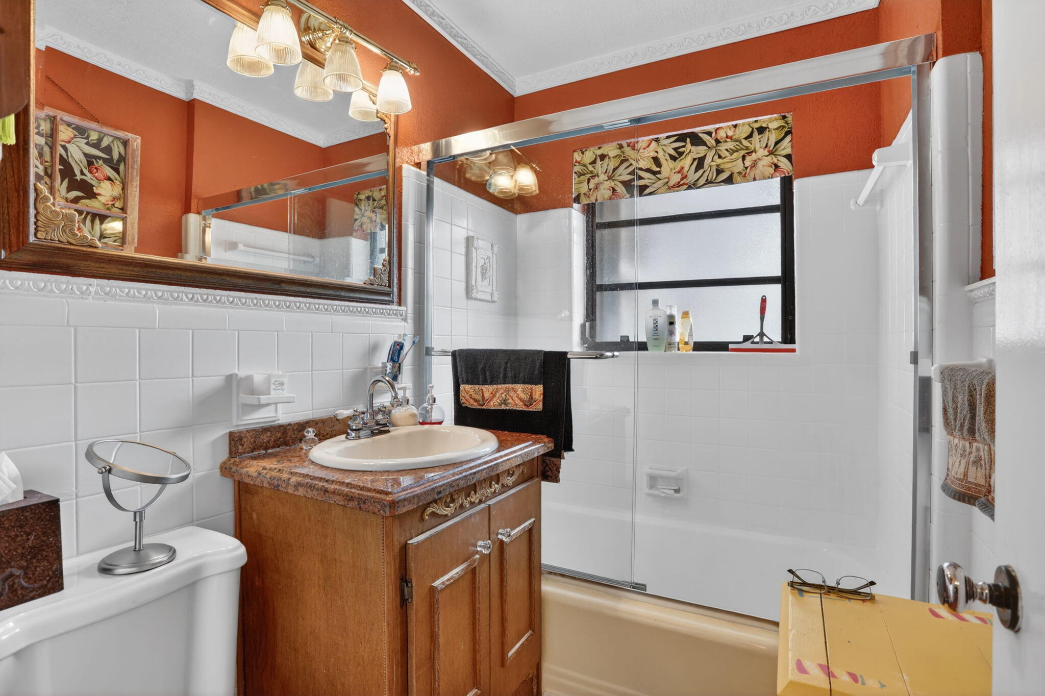 HILLSBORO ESTATES - Residential