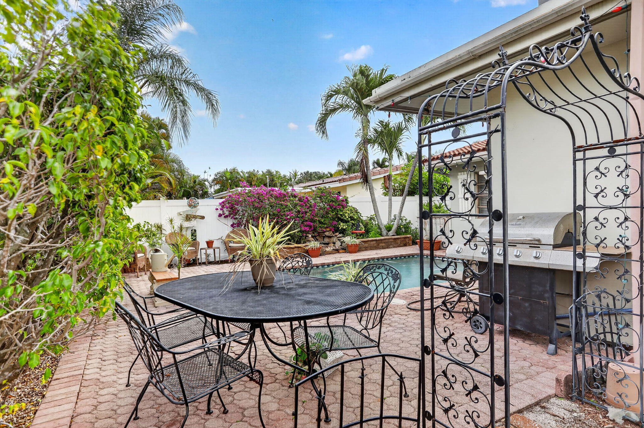 HILLSBORO ESTATES - Residential